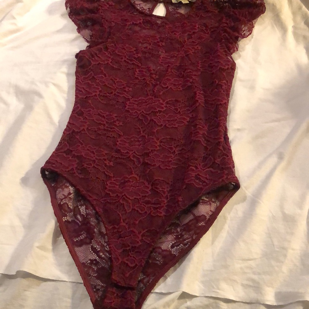 One piece - Picture 2 of 3